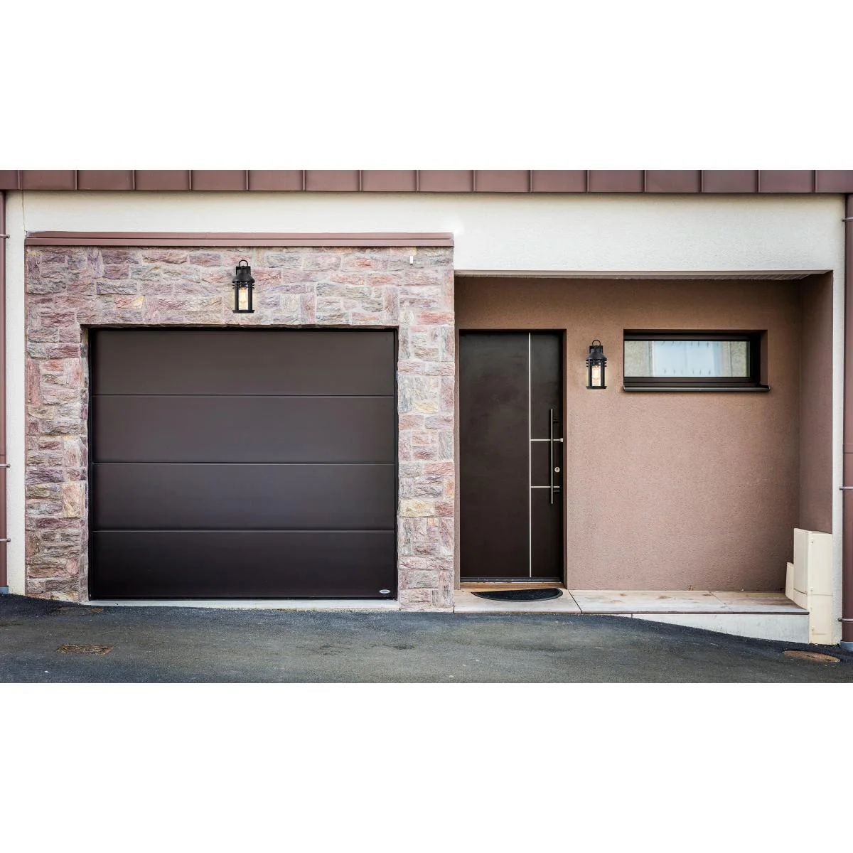 60-8102 WILTON 1 LIGHT MD WALL LANTERN Wilton; 1 Light Medium Wall Lantern; Matte Black with Clear Seeded Glass - Cheap-Us