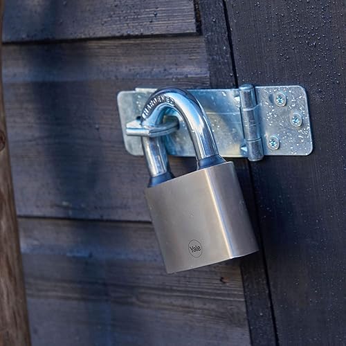 Yale - Y112/40/138/1 Eisenscheibenvorhängeschloss 40 mm - vernickelt -Langer Bügel aus gehärtetem Stahl - Extreme Korrosionsbeständigkeit für den Außeneinsatz - Cheap-Us