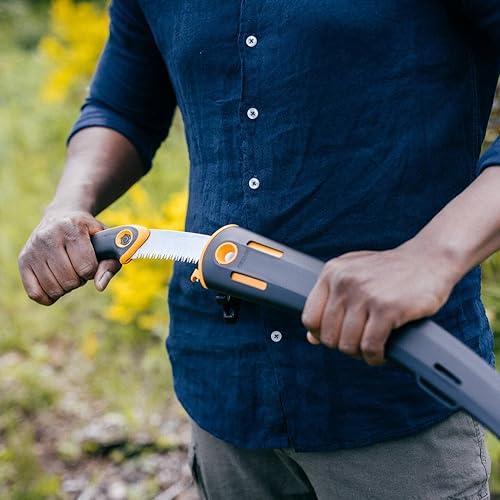 Fiskars Profi Handsäge für frisches Holz, Grobzahnung, Hochwertiges Stahl-Sägeblatt, Inklusive Aufbewahrungsköcher, Schwarz/Orange, Sägeblattlänge: 33 cm, SW-330, 1020199 - Cheap-Us