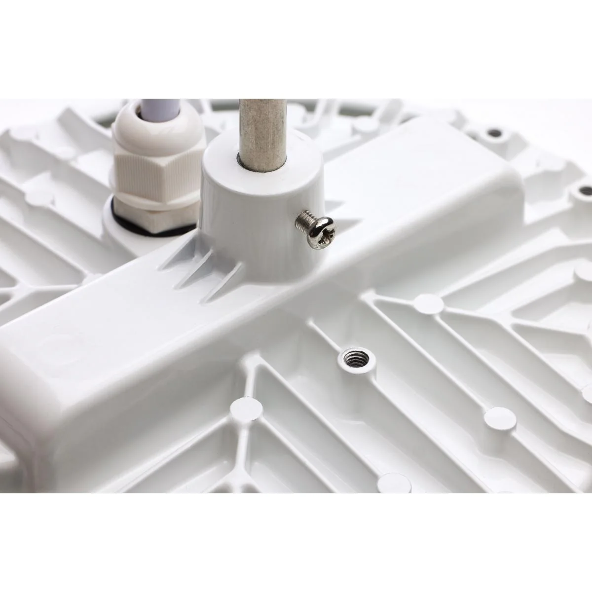 65-972 LED 60W UFO W/PLUG/120V 60 Watt; Hi-Pro Shop Light with Plug; 8