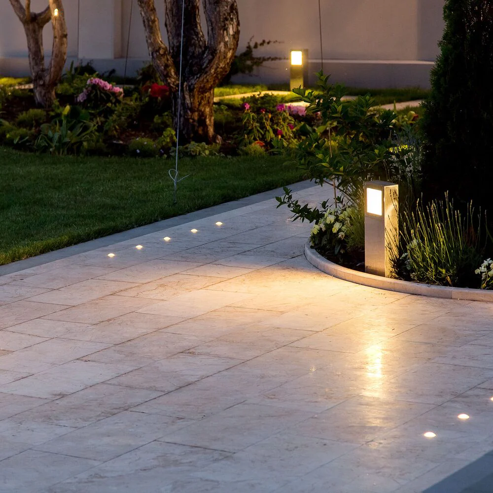 Bulbrite Pack of (6) 10 Watt Dimmable Narrow Flood PAR30SN Medium (E26) LED Bulb - 800 Lumens, 2700K, and 80 CRI - Cheap-Us