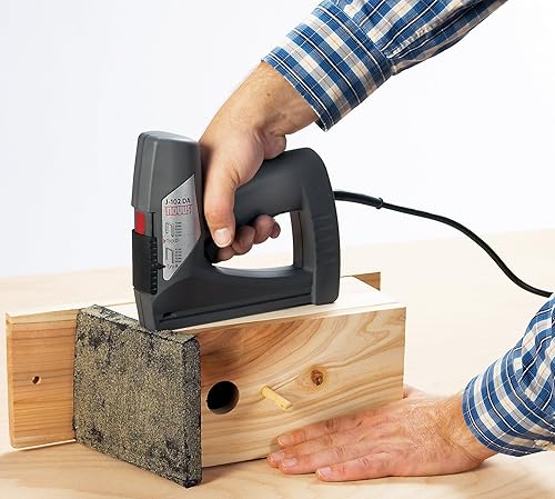 Novus Elektrotacker J-102, Unterlademechanik, Auslösesicherung, Klammernanzeige, zum Polstern & Befestigen von Folie - Cheap-Us